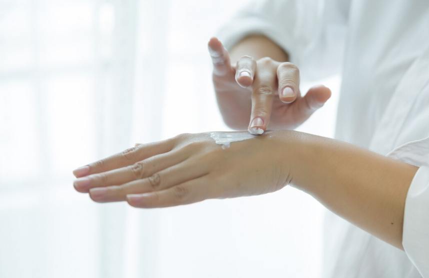How Hand Rejuvenation Improves Skin Texture and Reduces Wrinkles for Youthful Hands